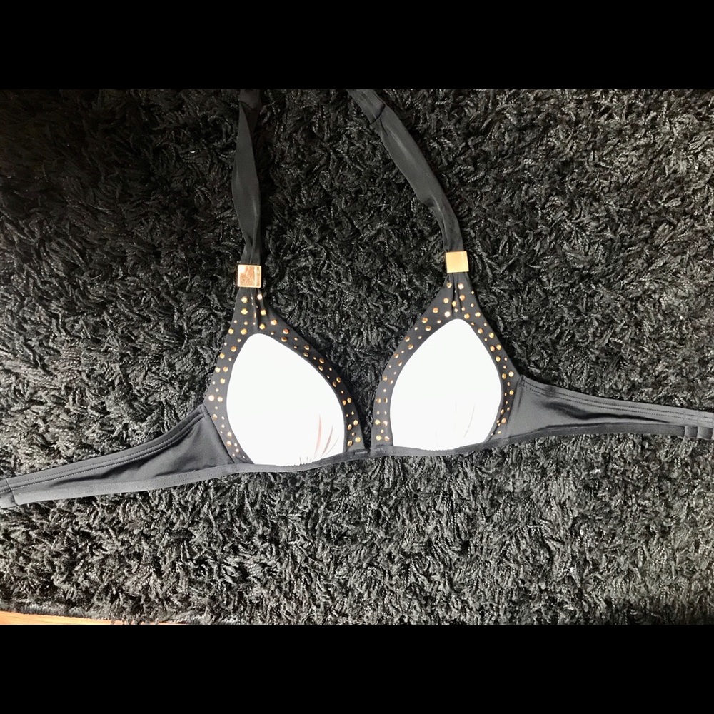 Victoria’s Secret Bikini Top 🔴